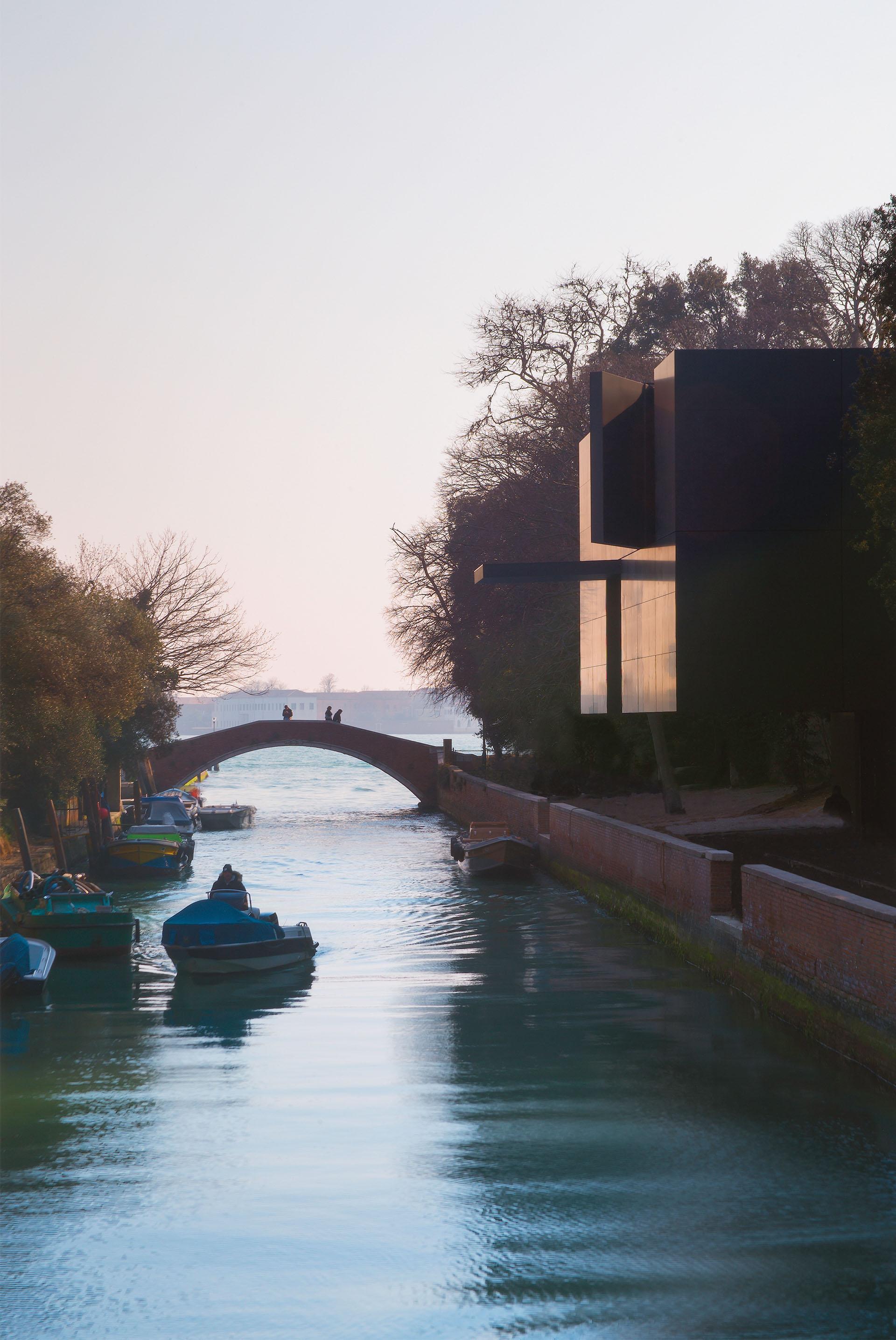 John GOLLINGS<br /> <em>Australian Pavilion, Venice – Denton Corker Marshall</em> 2015<br /> inkjet print<br /> 84.0 x 110.7 cm<br /> National Gallery of Victoria, Melbourne<br /> Purchased, Victorian Foundation for Living Australian Artists, 2017<br /> 2017.434<br /> © John Gollings